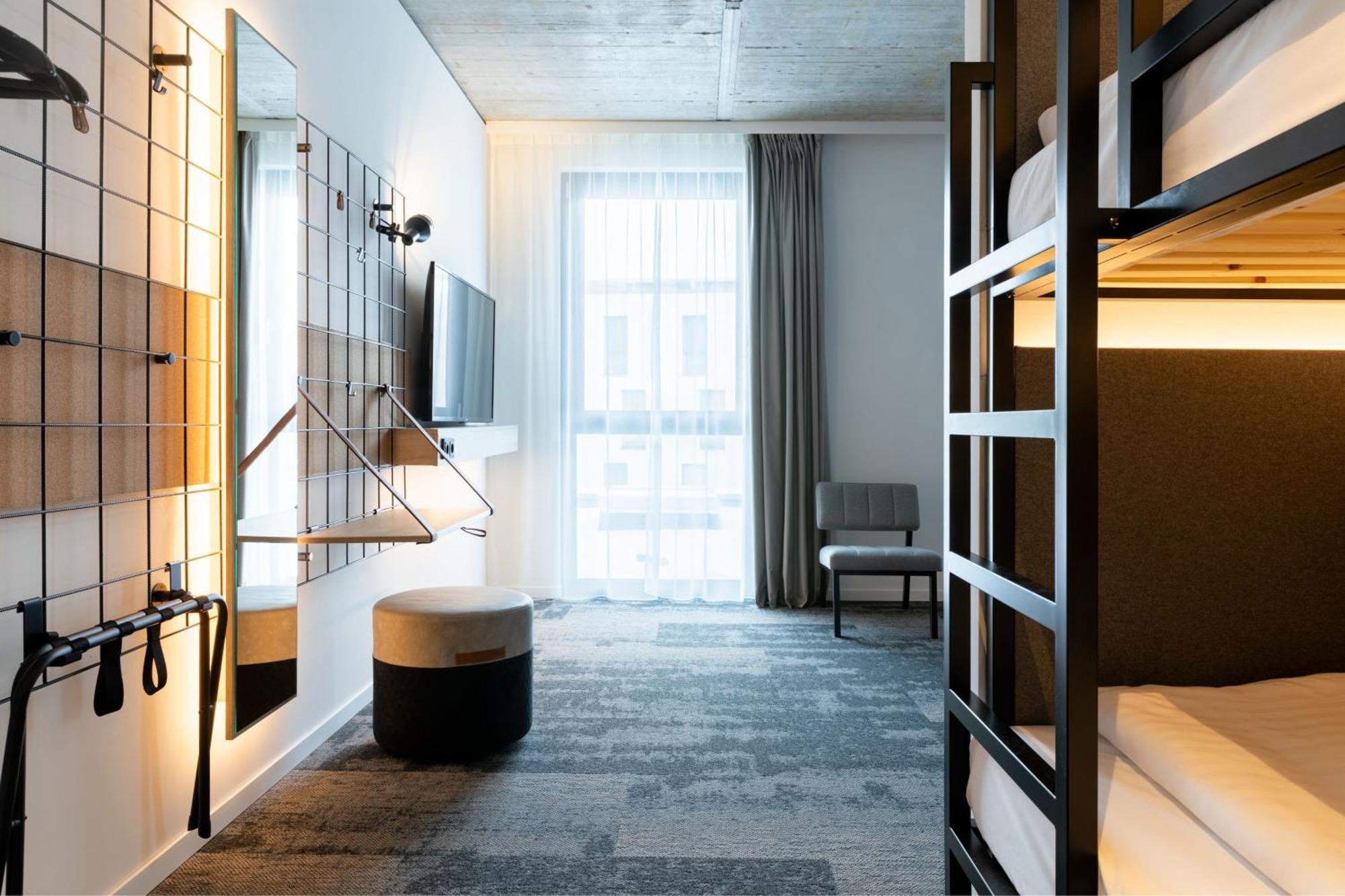 Moxy Outletcity Metzingen เมทซิงเงน ภายนอก รูปภาพ