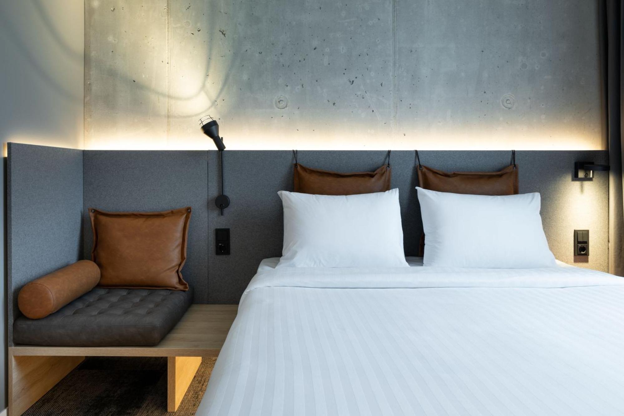 Moxy Outletcity Metzingen เมทซิงเงน ภายนอก รูปภาพ
