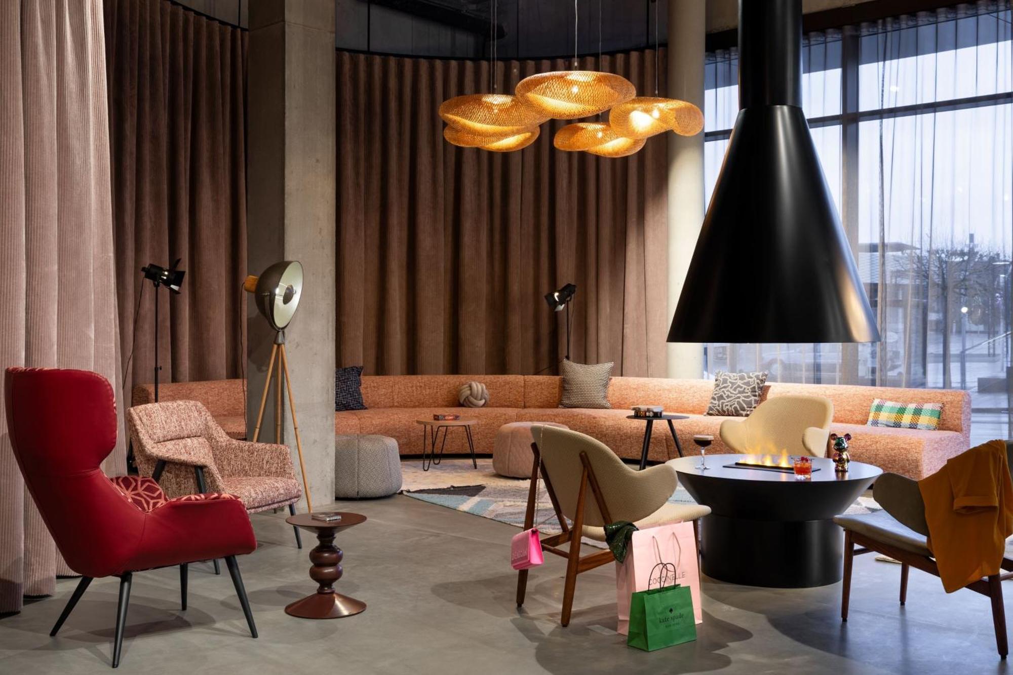 Moxy Outletcity Metzingen เมทซิงเงน ภายนอก รูปภาพ