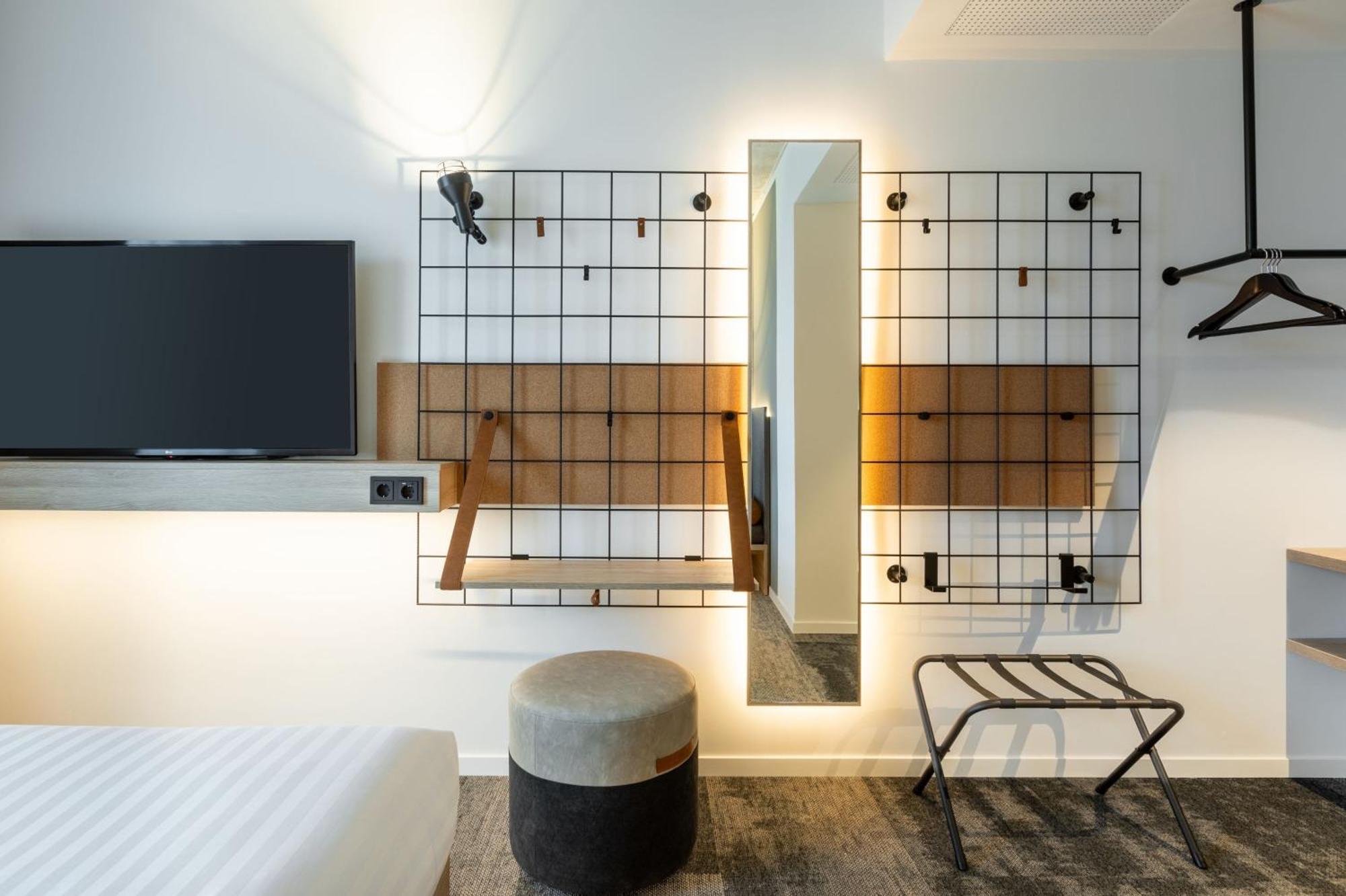 Moxy Outletcity Metzingen เมทซิงเงน ภายนอก รูปภาพ