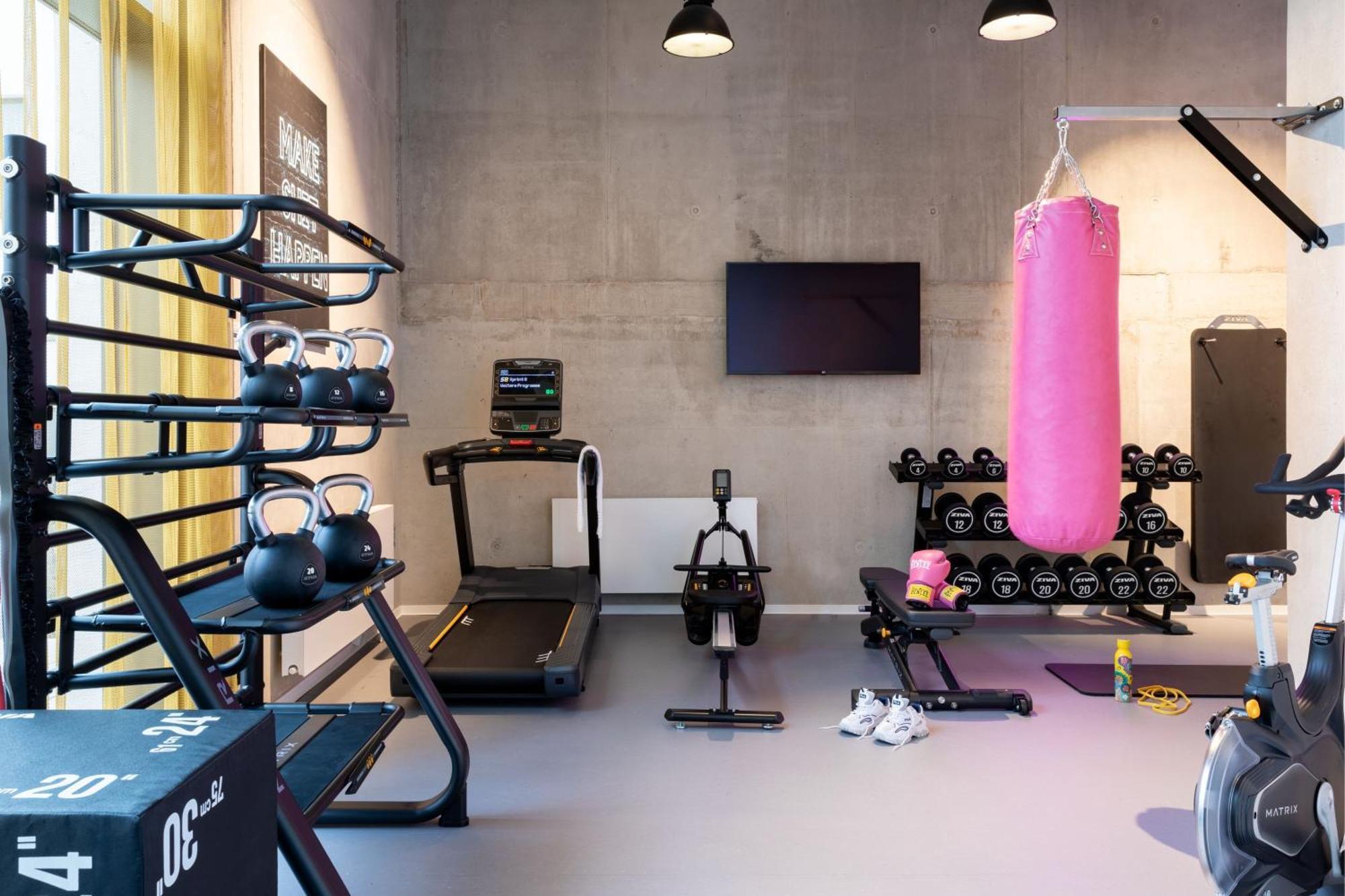 Moxy Outletcity Metzingen เมทซิงเงน ภายนอก รูปภาพ