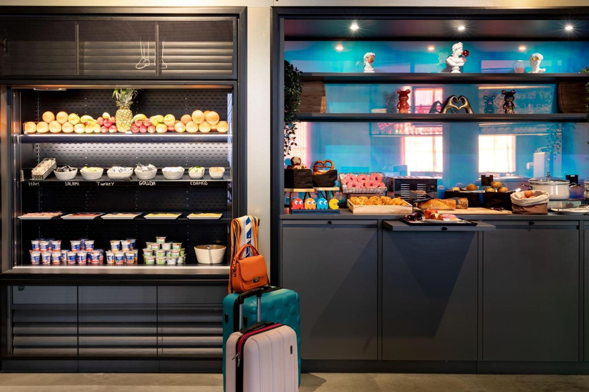 Moxy Outletcity Metzingen เมทซิงเงน ภายนอก รูปภาพ
