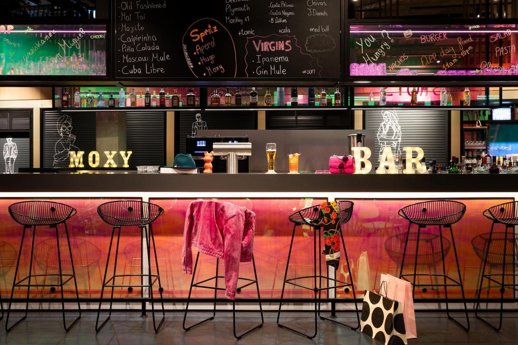 Moxy Outletcity Metzingen เมทซิงเงน ภายนอก รูปภาพ